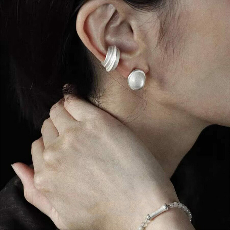 テクスチャード加工の多層イヤーカフジュエリーアクセサリー、女 - Men'S Minimalist Accessories のレビューと価格