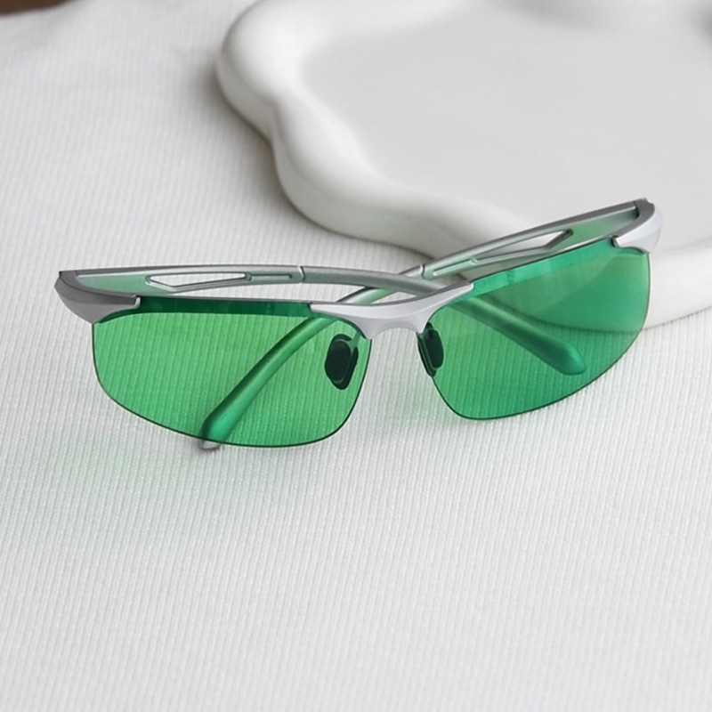 アニメ斉木楠雄コスプレウィッグ耐熱ショートピンク髪ヘアピン緑 - Men'S Accessories Glasses のレビューと価格